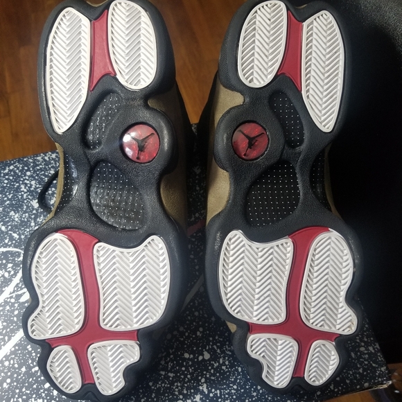 Jordan, size 9.5, olive green - Picture 4 of 4